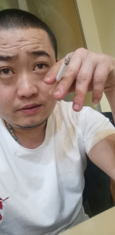 孤独的螃蟹的第一张照片--宁波中老年相亲网